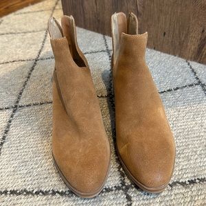 Suede Steve Madden booties
